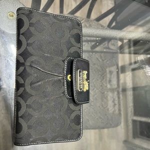 Coach Madison OP wallet signature C print